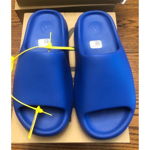 ADIDAS YEEZY SLIDES “AZURE” SIZE 8M main image 5
